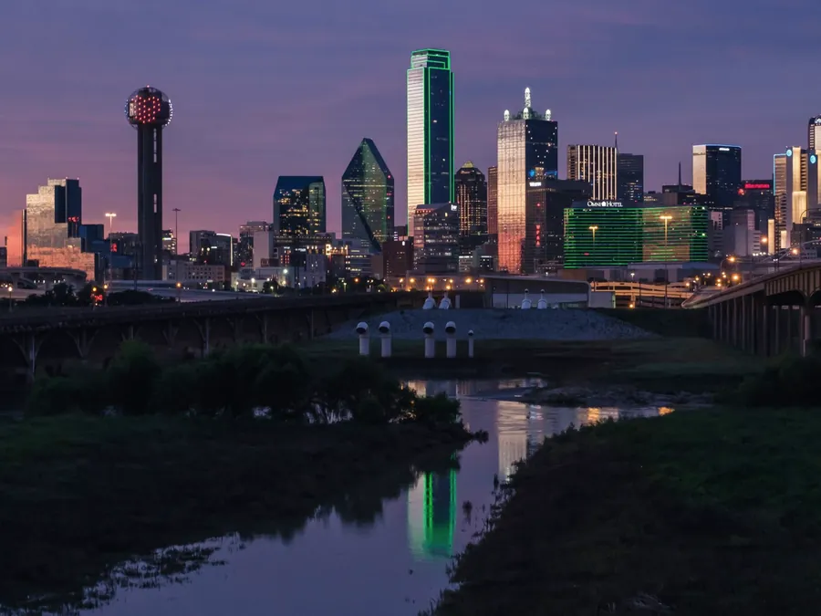 Dallas skyline at dusk with Reunion Tower